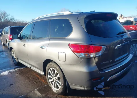 2016 Nissan Pathfinder Sv z USA, uszkodzony, nr VIN 5N1AR2MM5GC601301